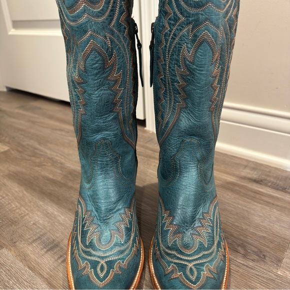 Ariat Casanova Western Leather Cowboy Boots in Blue - Picture 8 of 16